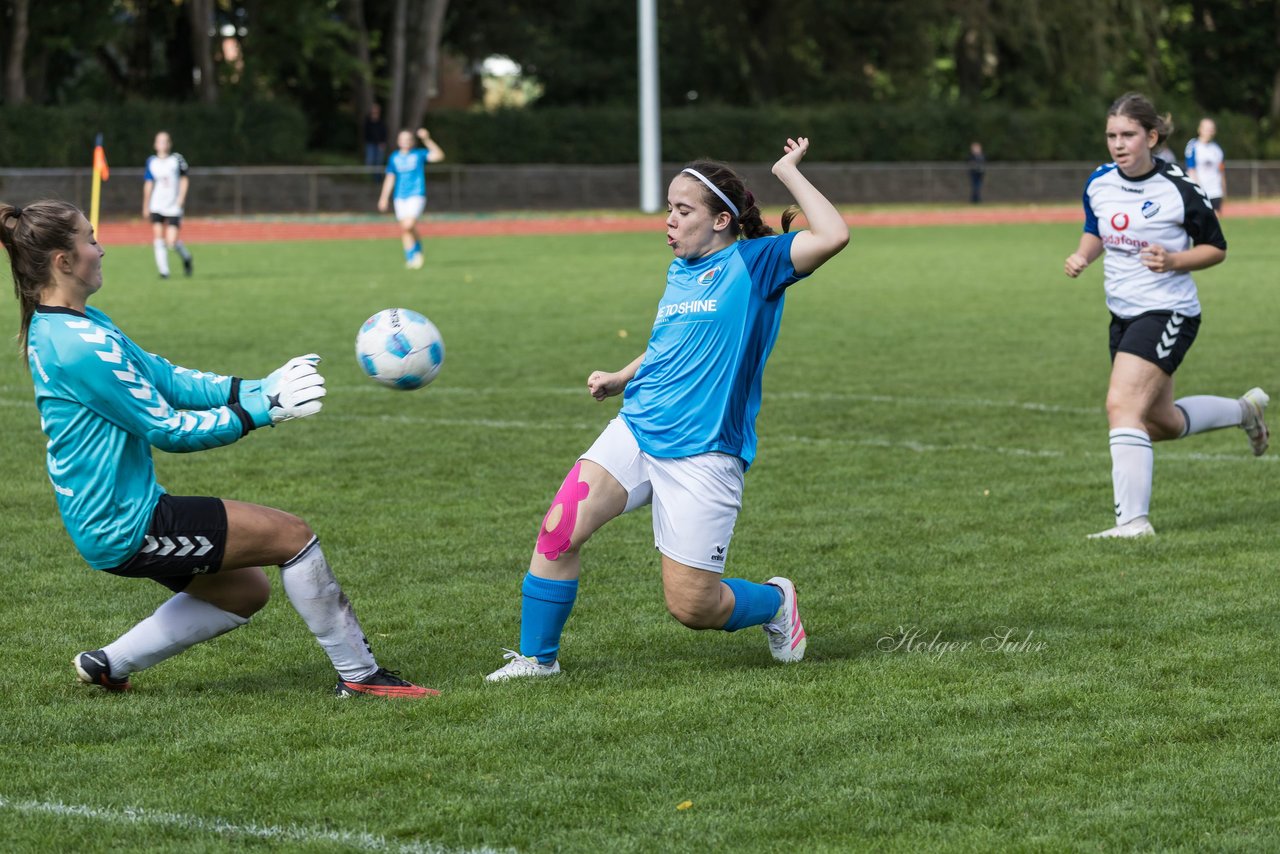 Bild 188 - wBJ VfL Pinneberg - Germania Schnelsen : Ergebnis: 15:1